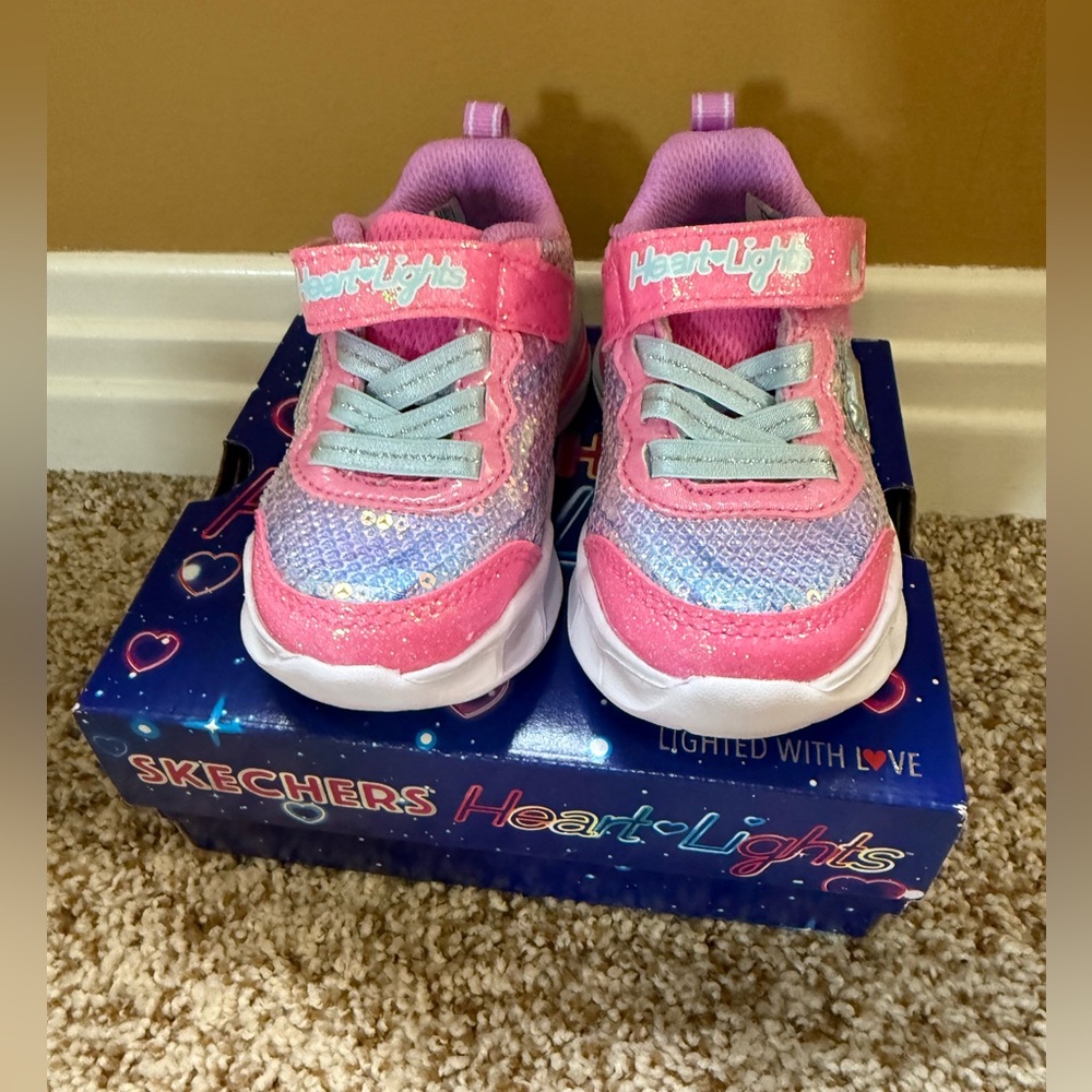 Skechers Heart Lights Kids Sneakers - Pink and Light Blue New with box